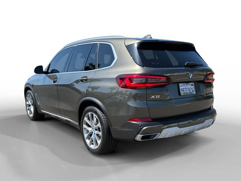 Used 2022 BMW X5 sDrive40i w/ Parking Assistance Package RWD image 3
