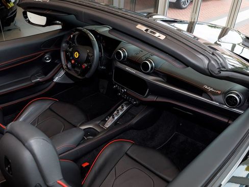 Used 2023 Ferrari Portofino M RWD image 16