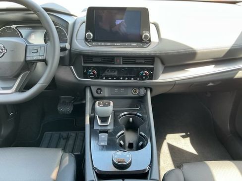 New 2026 Nissan Rogue SV AWD/4WD image 13