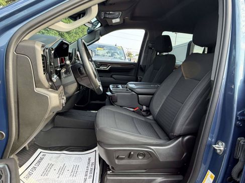 Certified 2024 Chevrolet Silverado 1500 RST w/ Z71 Off-Road Package AWD/4WD image 9