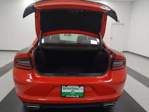 Used 2017 Dodge Charger SXT RWD image 29