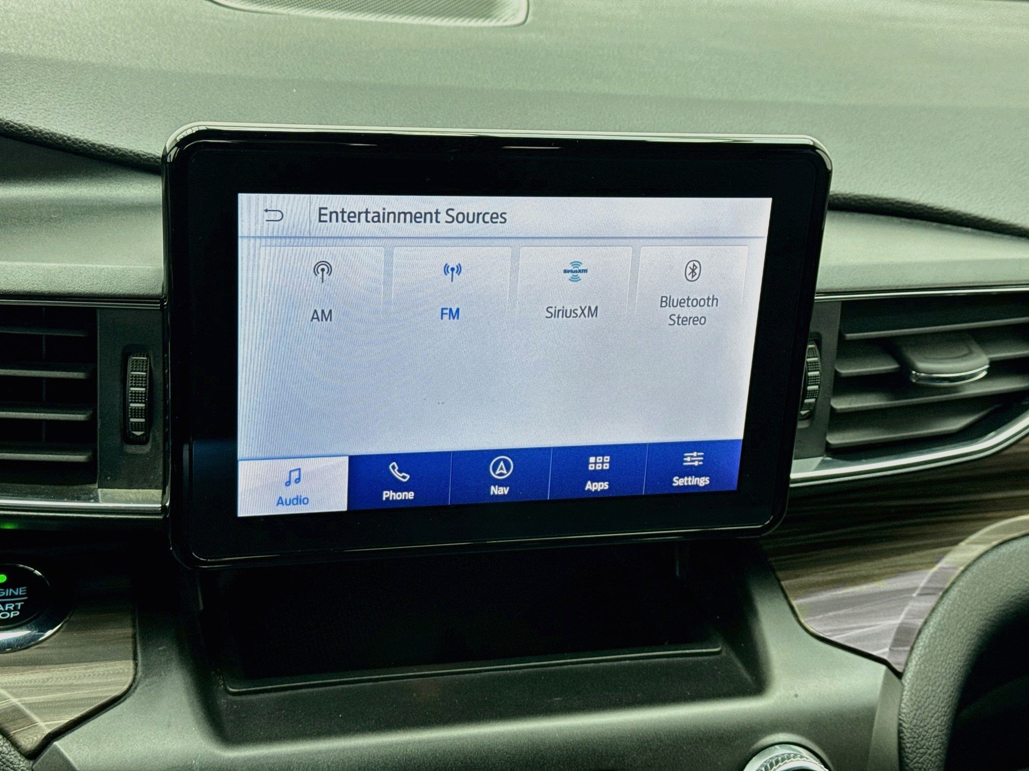 Used 2020 Ford Explorer Limited AWD/4WD image 11