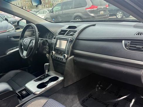 Used 2012 Toyota Camry SE image 10
