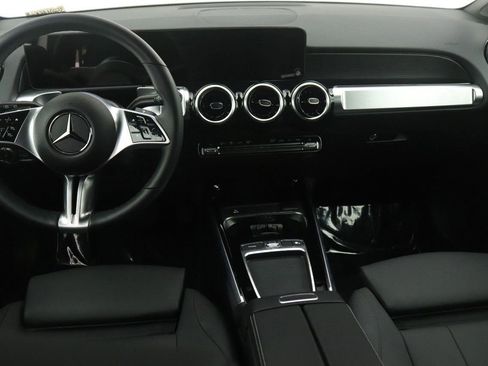 Used 2026 Mercedes-Benz GLB 250 image 9