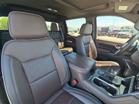 Used 2023 GMC Sierra 1500 Denali w/ Denali Reserve Package AWD/4WD image 21
