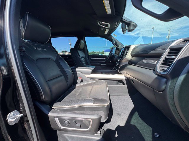 Used 2019 RAM 1500 Laramie w/ Sport Appearance Package AWD/4WD image 12