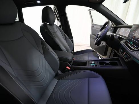 New 2026 Volkswagen Tiguan SE R-Line image 27