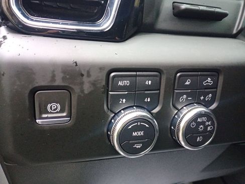 Used 2024 GMC Sierra 1500 Denali AWD/4WD image 19