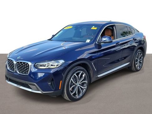 Used 2022 BMW X4 xDrive30i w/ Convenience Package AWD/4WD image 2