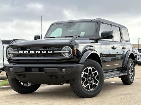 New 2026 Ford Bronco Outer Banks AWD/4WD image 2