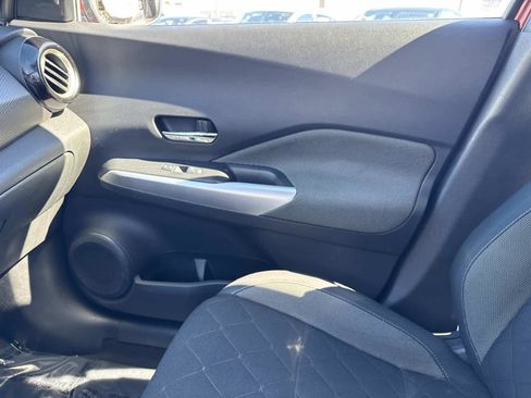Used 2020 Nissan Kicks SV image 42