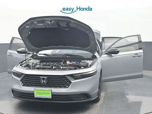 Used 2025 Honda Accord SE image 35