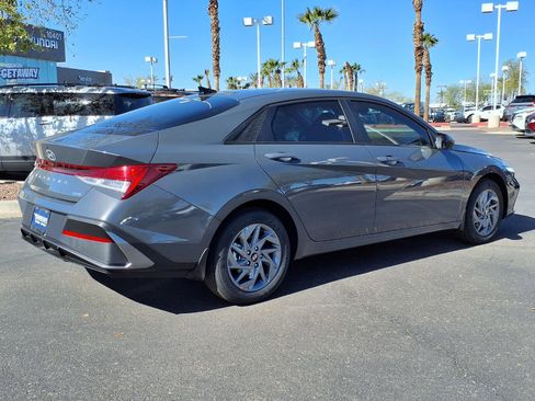 New 2026 Hyundai Elantra Blue image 4