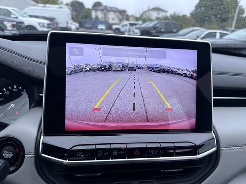 Used 2024 Jeep Compass Limited w/ Sun and Sound Group image 31