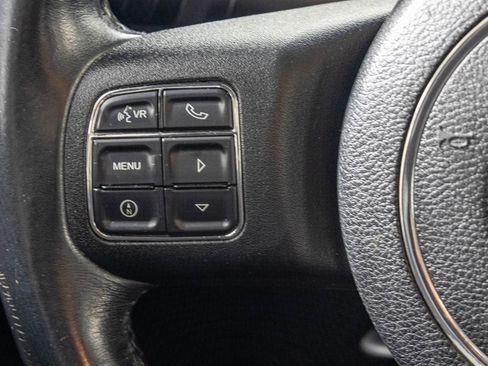 Used 2014 Jeep Wrangler Unlimited Rubicon w/ Connectivity Group AWD/4WD image 28