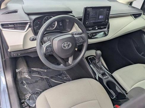 Used 2022 Toyota Corolla LE FWD image 10