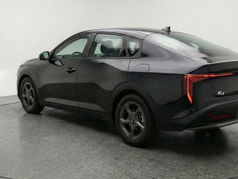 Used 2025 Kia K4 FWD image 6
