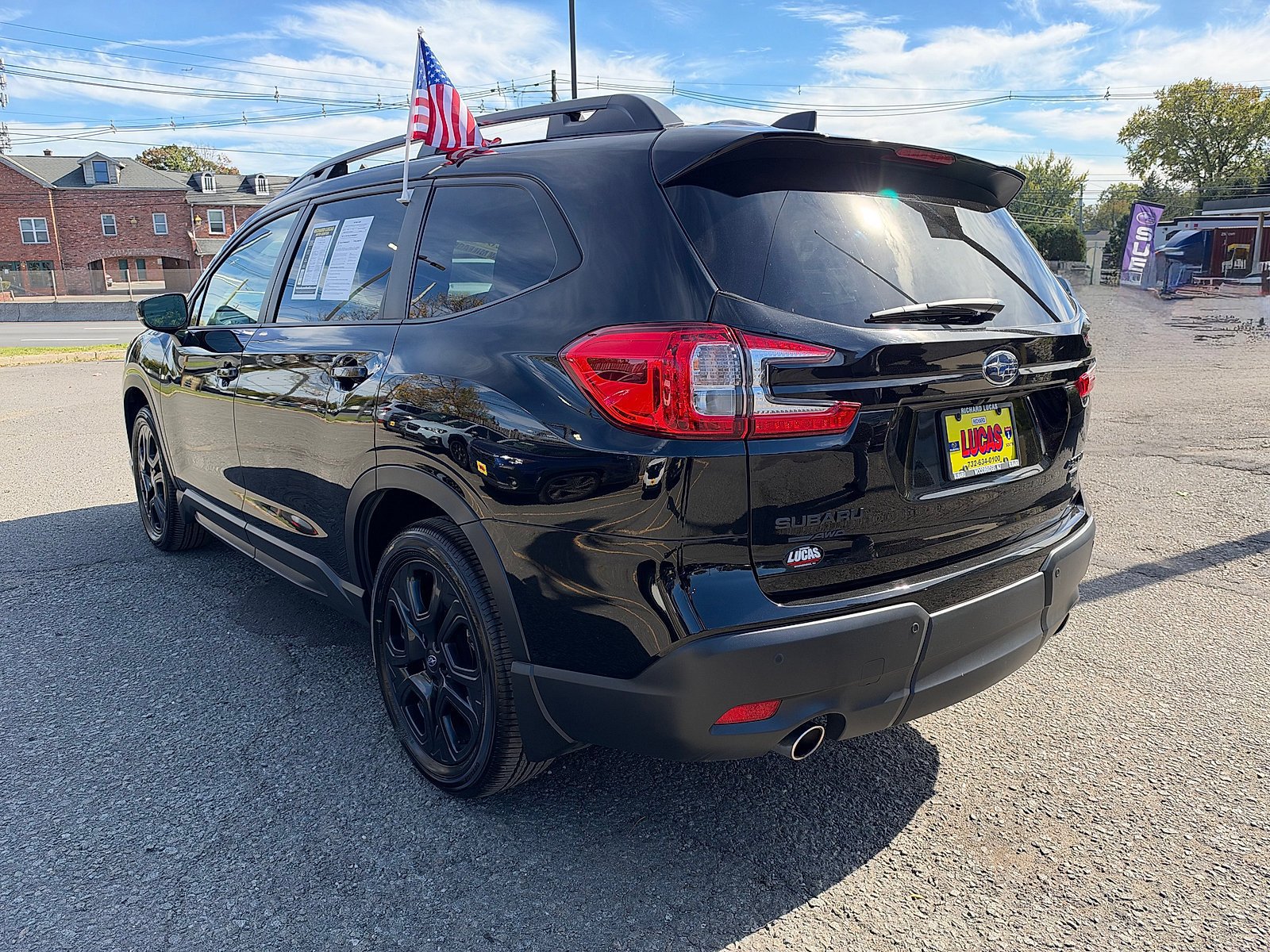 Used 2025 Subaru Ascent Onyx Edition w/ Onyx Package AWD/4WD image 7
