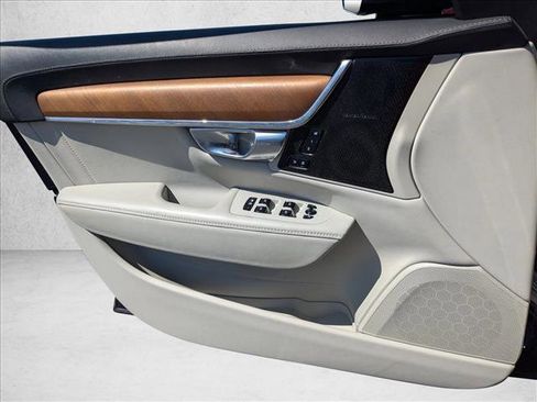 Used 2019 Volvo V90 T5 Inscription w/ Protection Package Premier FWD image 20