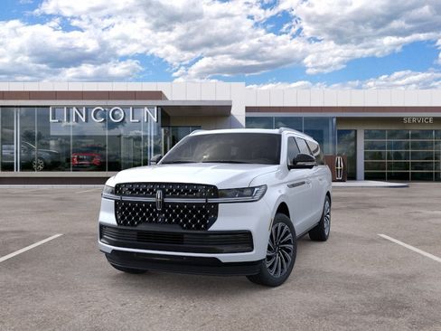 New 2025 Lincoln Navigator L Black Label AWD/4WD image 3