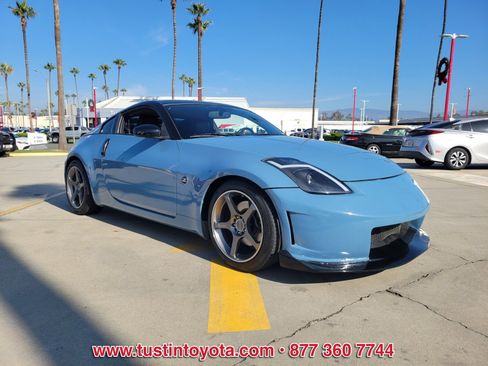 Used 2006 Nissan 350Z Touring w/ (K96) Aerodynamics Pkg image 2