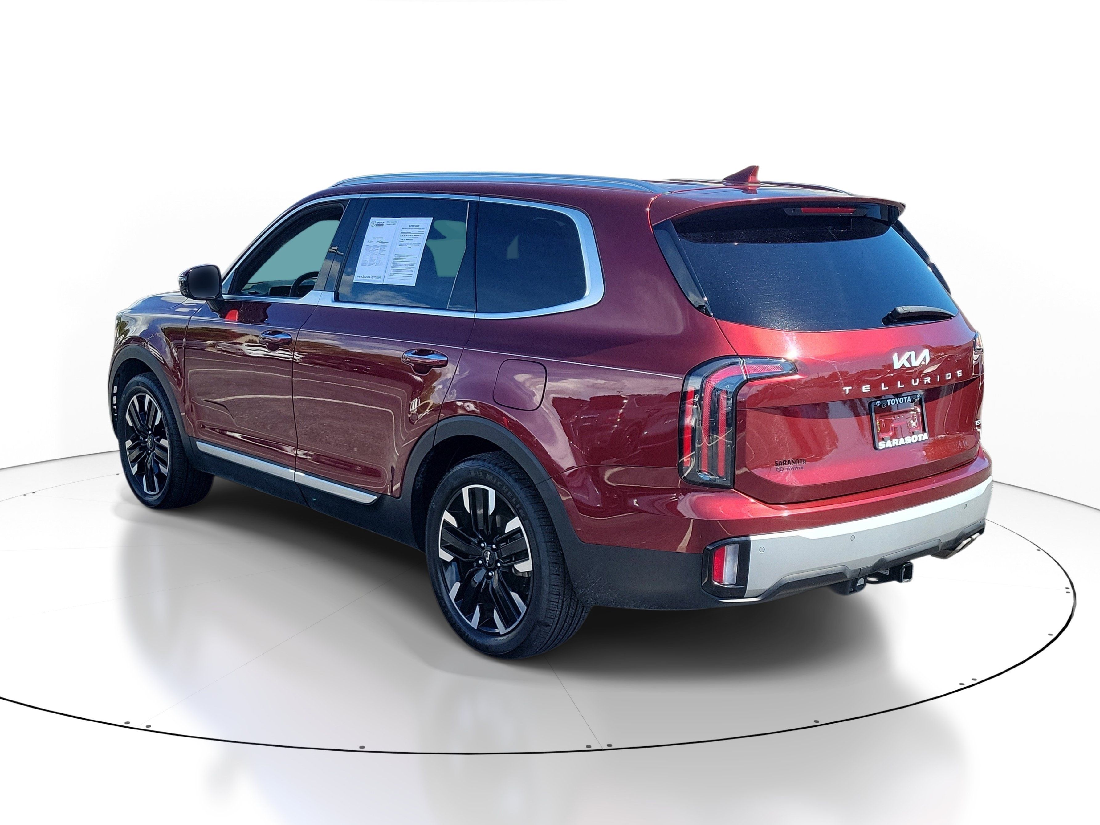 Used 2024 Kia Telluride SX Prestige w/ Towing Package AWD/4WD image 4
