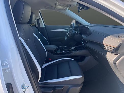 Used 2025 Buick Envision Sport Touring image 36