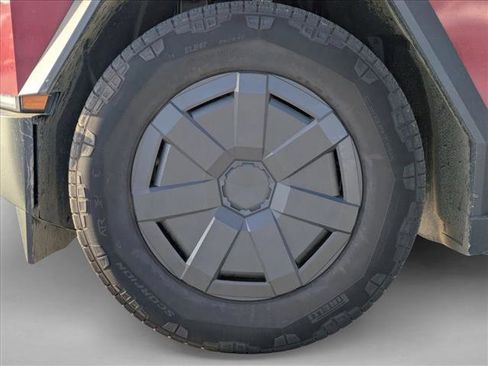 Used 2024 Tesla Cybertruck AWD Crew Cab image 9