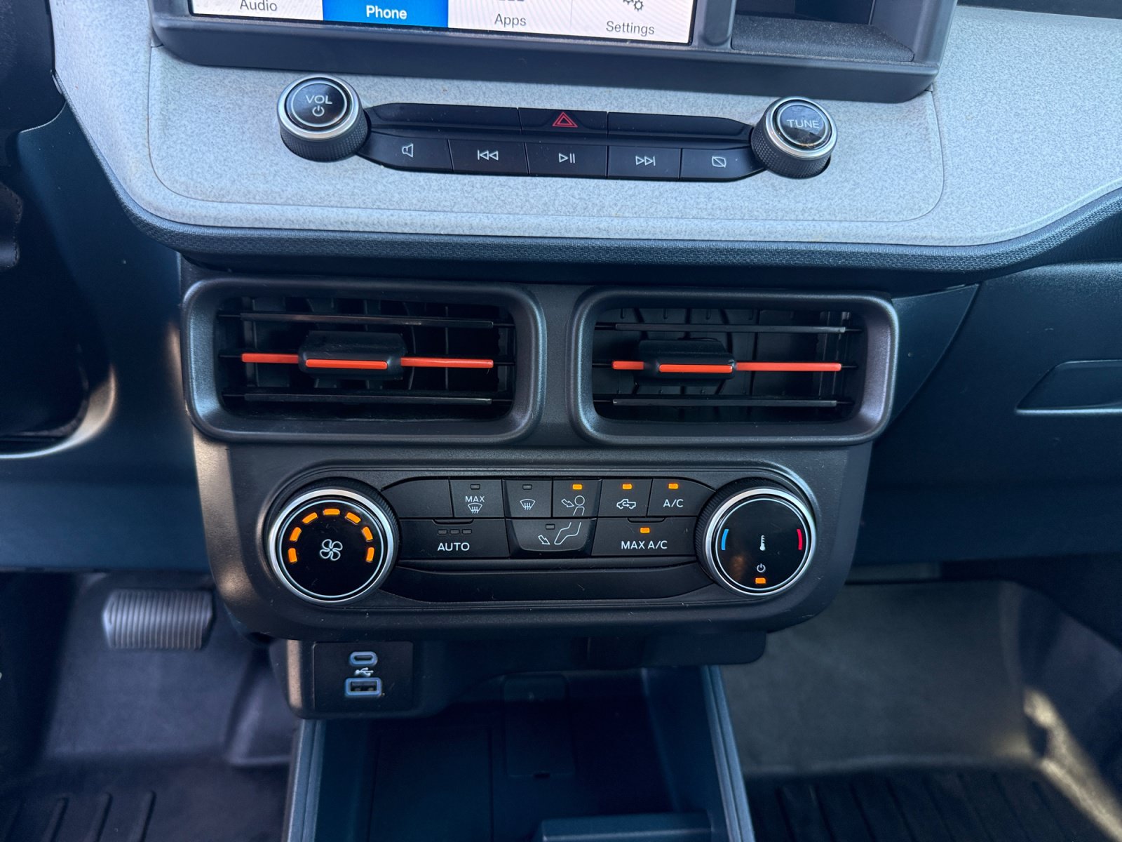 Used 2023 Ford Maverick XLT w/ Equipment Group 300A Standard AWD/4WD image 25