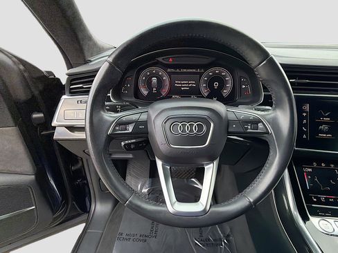 Used 2019 Audi Q8 Prestige w/ Luxury Package image 38