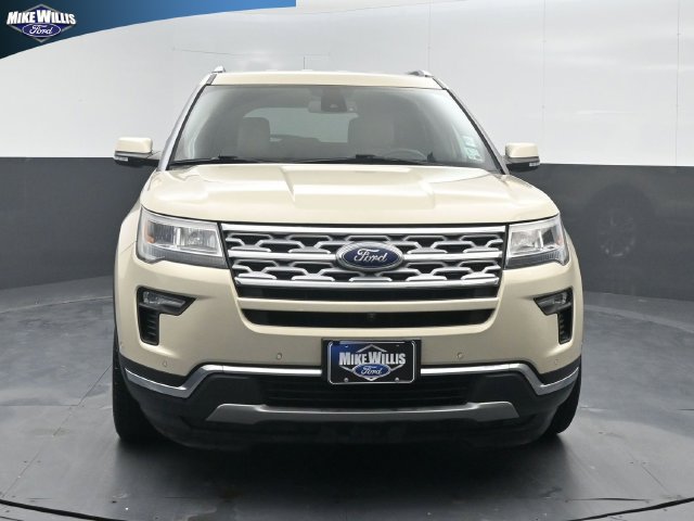 Used 2018 Ford Explorer Limited w/ Equipment Group 301A FWD image 2