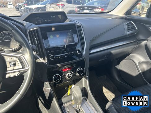 Used 2023 Subaru Forester Premium image 17