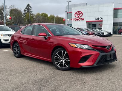 Used 2020 Toyota Camry SE w/ Moonroof Package