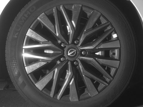 Used 2025 Nissan Altima 2.5 SV image 13