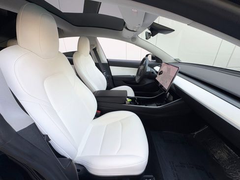 Used 2019 Tesla Model 3 Standard Range Plus image 34