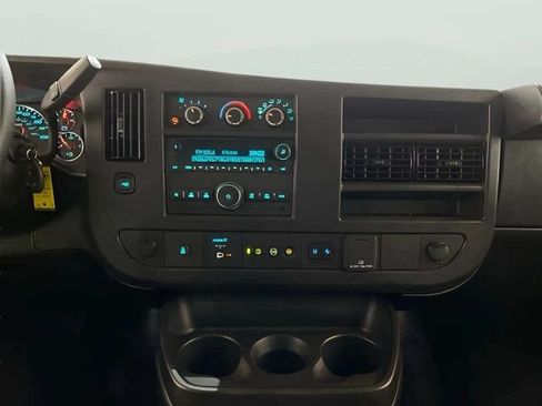 Used 2025 Chevrolet Express 3500 LT w/ LT Preferred Equipment Group RWD image 15