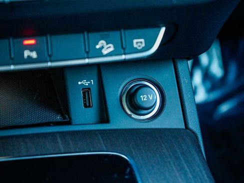 Used 2023 Audi Q5 2.0T Premium w/ Convenience Package image 21