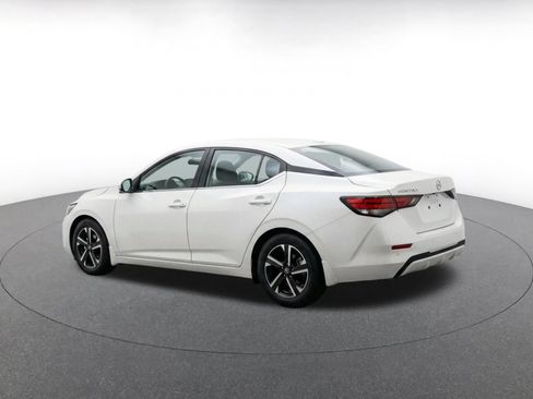 Used 2025 Nissan Sentra SV FWD image 7