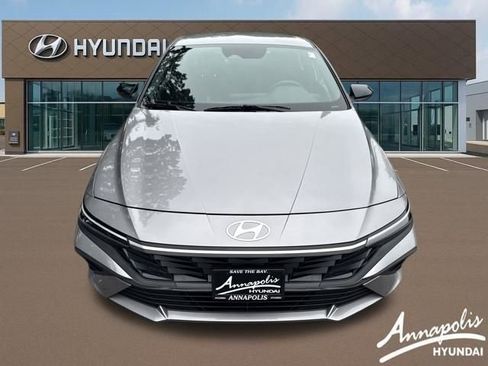 Certified 2025 Hyundai Elantra Sport image 8