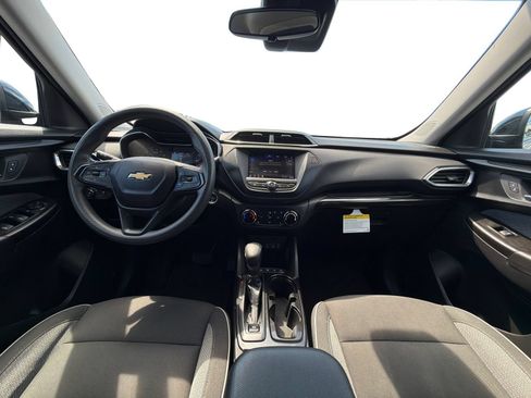 Used 2023 Chevrolet TrailBlazer LT AWD/4WD image 13
