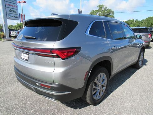 Used 2026 Buick Enclave Preferred FWD image 7
