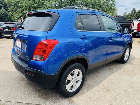 Used 2016 Chevrolet Trax LT w/ LT Sun and Sound Package AWD/4WD image 3
