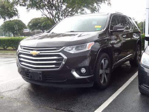 Used 2019 Chevrolet Traverse High Country AWD/4WD image 1