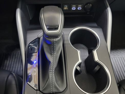 Certified 2025 Toyota Highlander XLE image 18