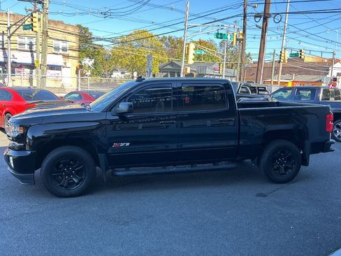 Used 2017 Chevrolet Silverado 1500 LTZ Z71 w/ LTZ Plus Package image 10