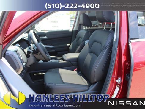 New 2026 Nissan Pathfinder SL w/ SL Premium Package AWD/4WD image 13