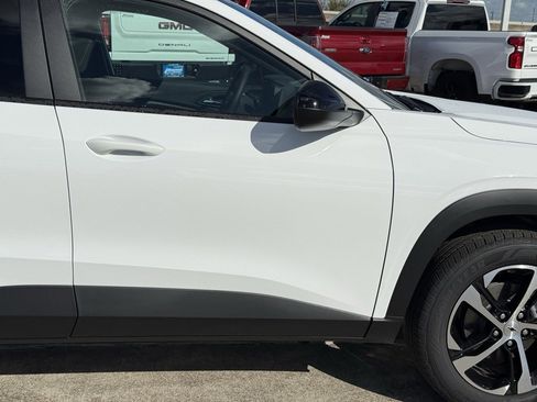 New 2026 Chevrolet Trax RS w/ Driver Confidence Package image 8