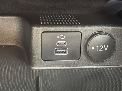 Certified 2025 Ford Escape ST-Line w/ Tech Pack #1 image 30