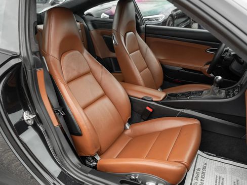Used 2013 Porsche 911 Carrera 4 AWD/4WD image 12