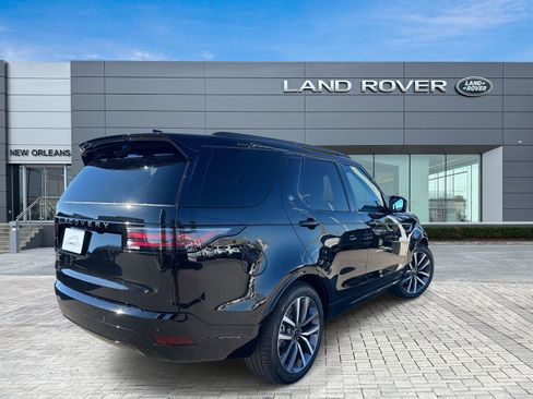 New 2026 Land Rover Discovery Dynamic SE image 5